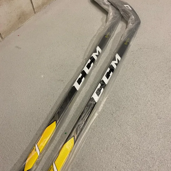 2x CCM Super Taks AS1, rechts, 85 Flex