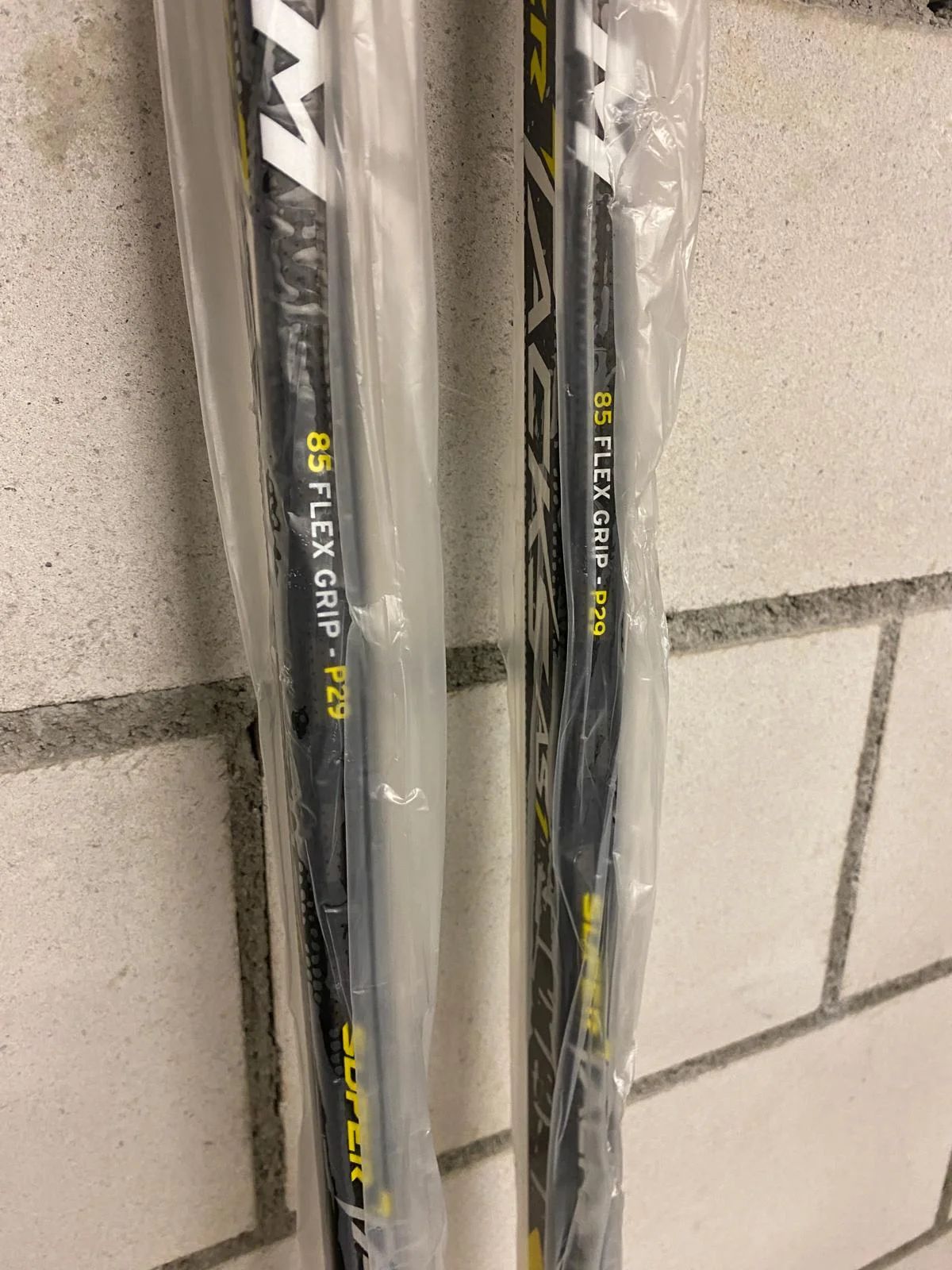 2x CCM Super Taks AS1, rechts, 85 Flex – Bild 2